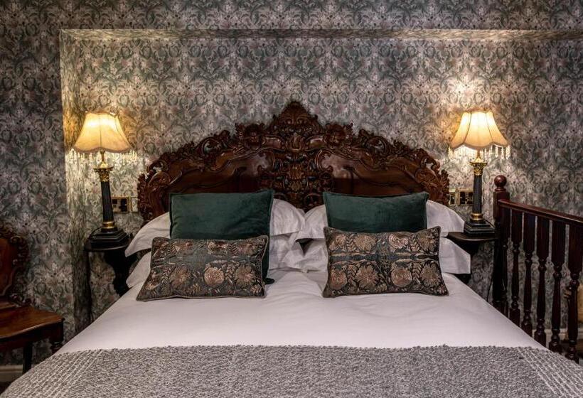 סוויטת ג'וניור, Melville Castle