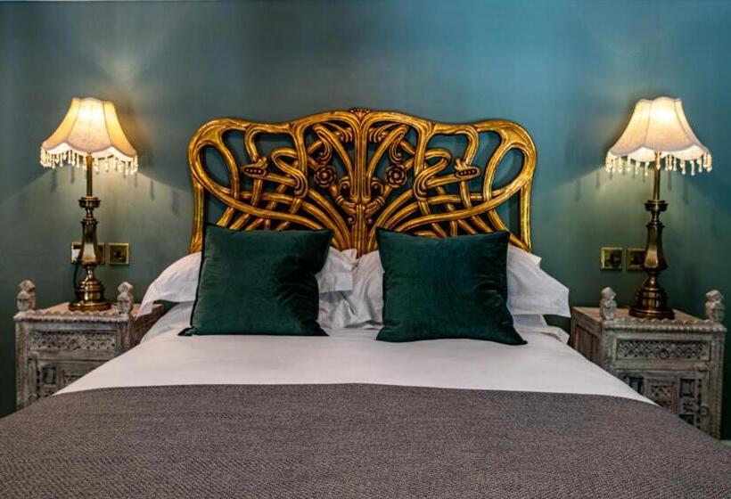 סוויטת ג'וניור, Melville Castle