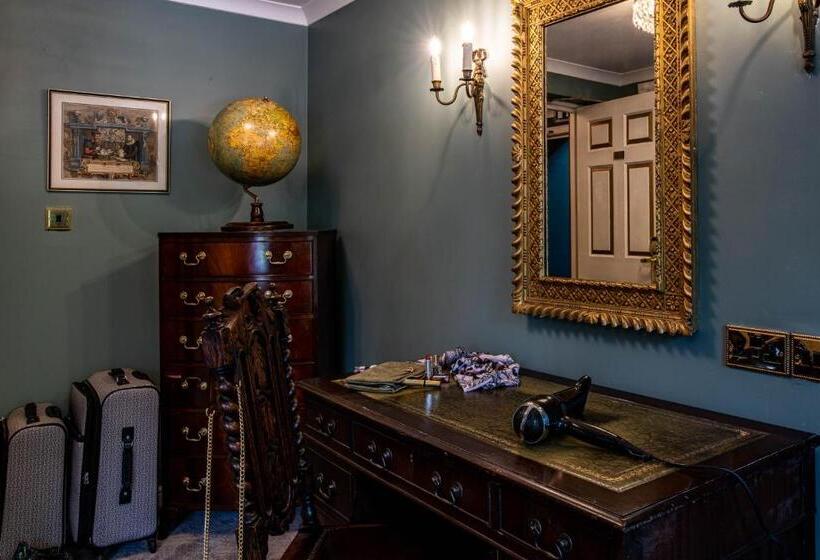 חדר סופריור, Melville Castle