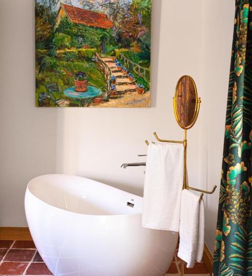 디럭스 스위트 킹 침대, Moulin De Fourges