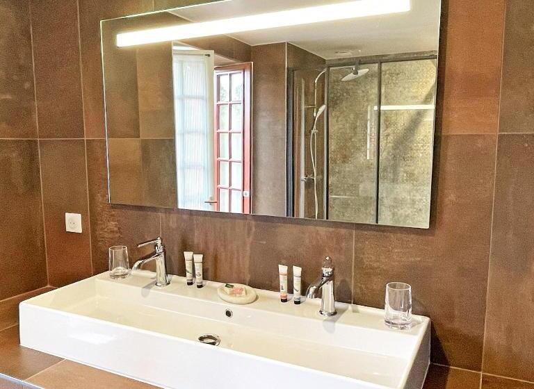 디럭스 스위트 킹 침대, Moulin De Fourges