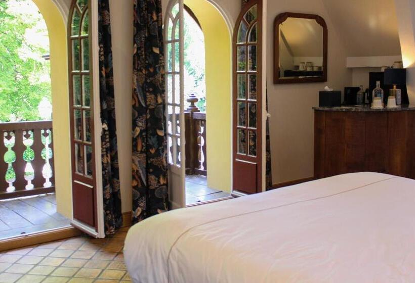 발코니가 있는 스위트, Moulin De Fourges