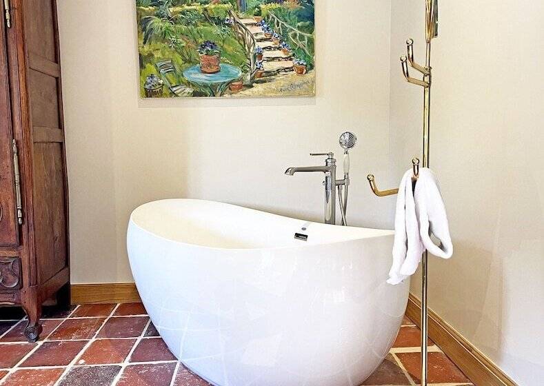 디럭스 스위트, Moulin De Fourges