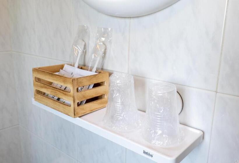 اتاق استاندارد با بالکن, Galerna Hostal