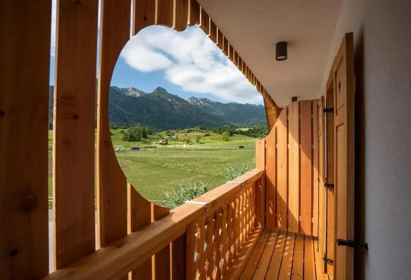 اتاق استاندارد با چشم‌انداز کوهستان, Guesthouse & Camping Danica Bohinj