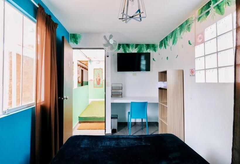 バス共有のスタンダードルーム, The Secret Garden Hostel