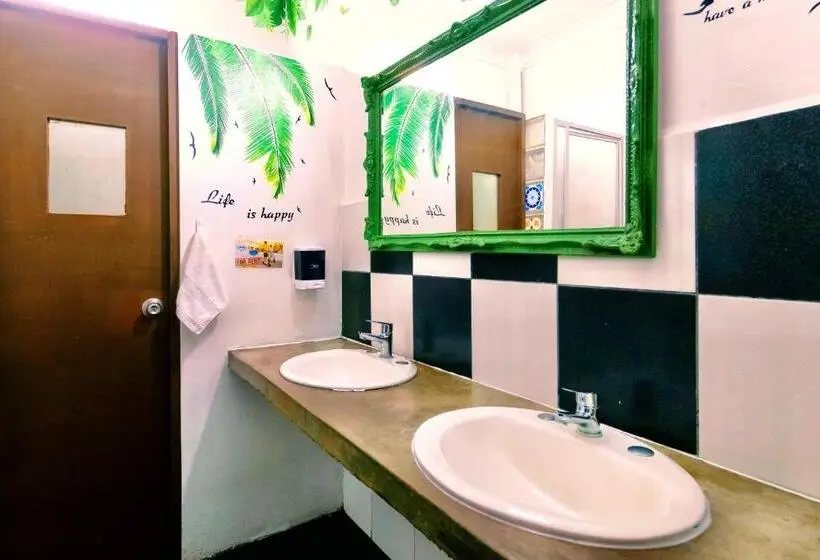バス共有のスタンダードルーム, The Secret Garden Hostel
