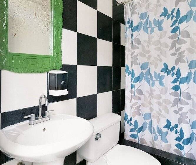 エコノミールーム, The Secret Garden Hostel