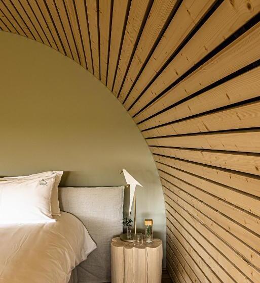 جناح مزود بجاكوزى, Souki ~ Lodges & Spa