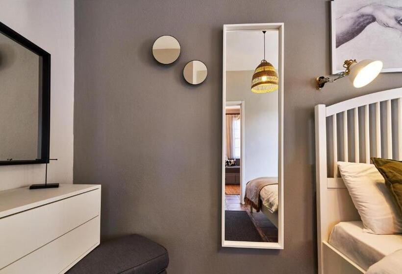 آپارتمان 1 خوابه با چشم‌انداز باغ, Cicerone Apart