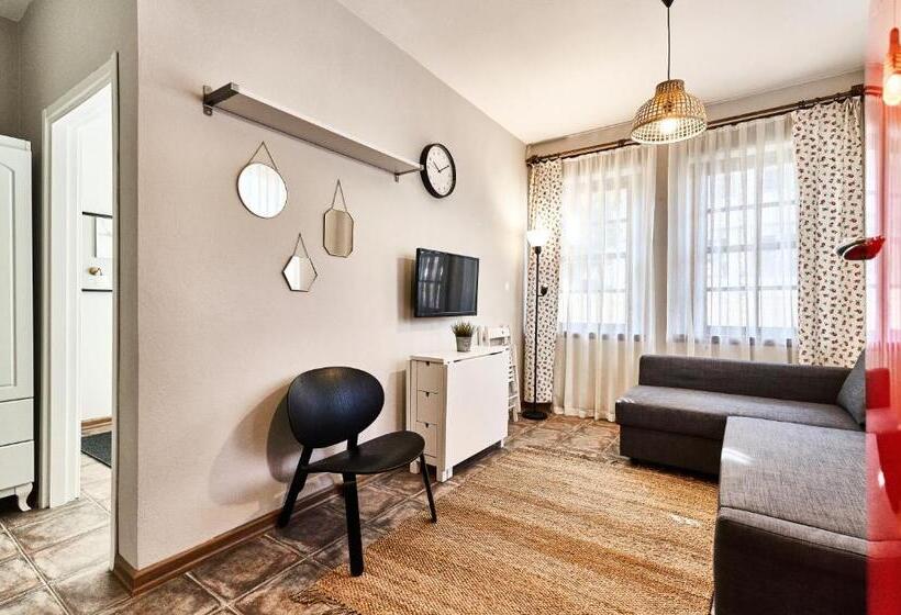 آپارتمان 1 خوابه, Cicerone Apart