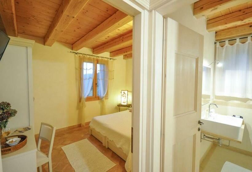 Номер Стандарт, Agriturismo Monte Degli Aromi