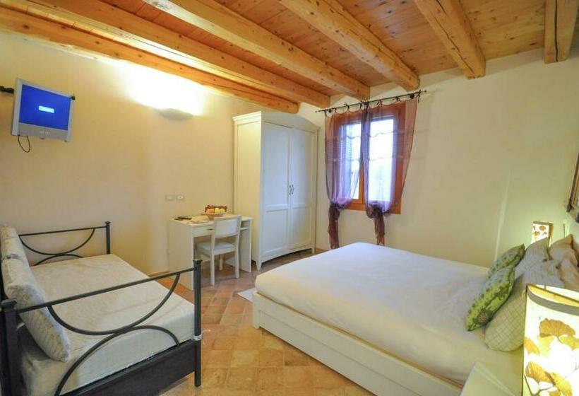 Номер Стандарт Трехместный, Agriturismo Monte Degli Aromi