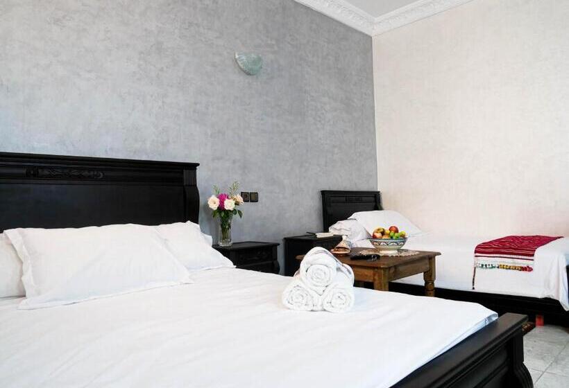 デラックスファミリールーム, Ayouz House