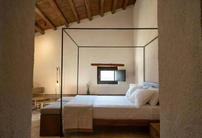 اتاق لوکس با تخت بزرگ, Borgo Delle Pietre