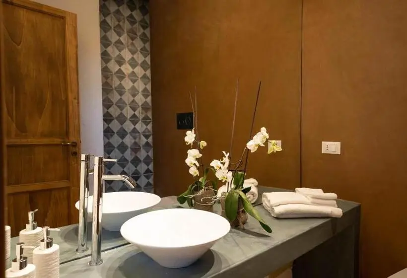 اتاق لوکس, Borgo Delle Pietre