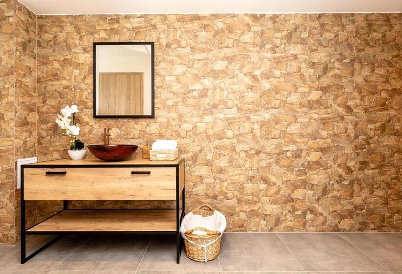 标准间, Chata Tale Dom Horskej Služby