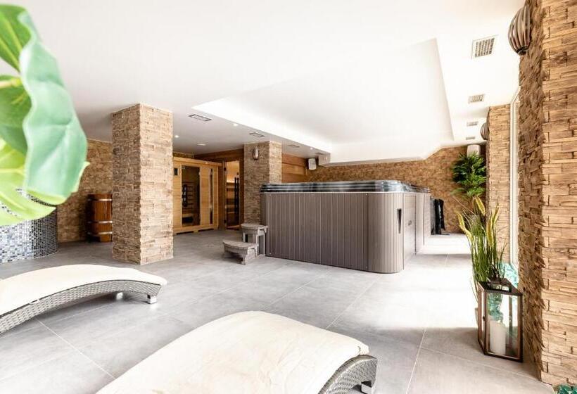 标准间, Chata Tale Dom Horskej Služby