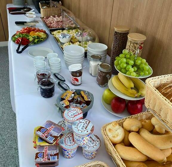 标准间, Chata Tale Dom Horskej Služby