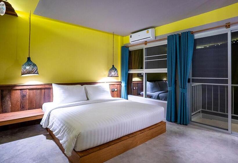 家庭间, Dugong Village Green