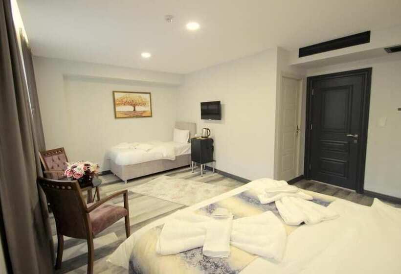 デラックストリプルルーム, Guler Palas