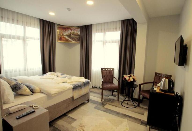 デラックスルーム, Guler Palas