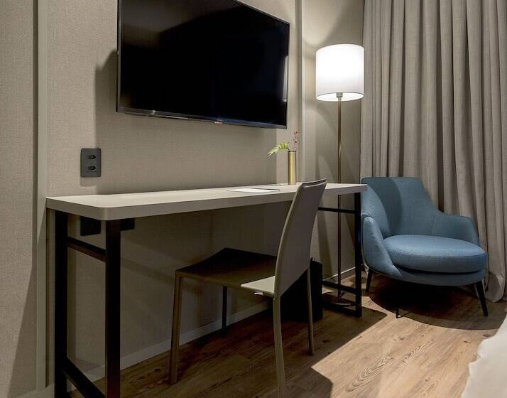 غرفة سوبيريور, Kplatz