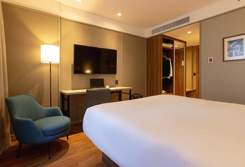 غرفة سوبيريور, Kplatz