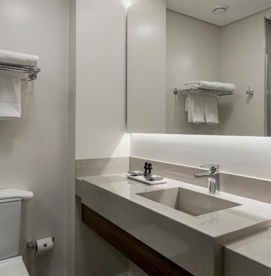 غرفة سوبيريور, Kplatz