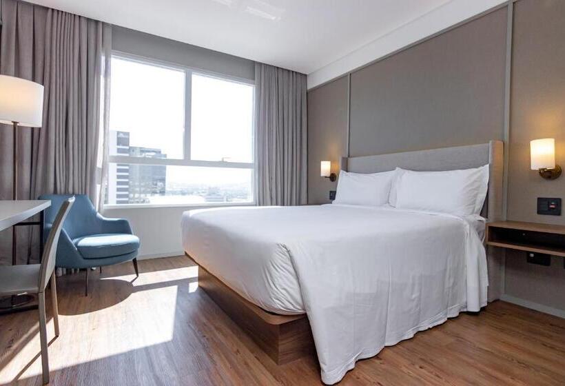 غرفة سوبيريور, Kplatz