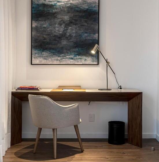 جناح جونيور مطلّ علي البحر, Kplatz