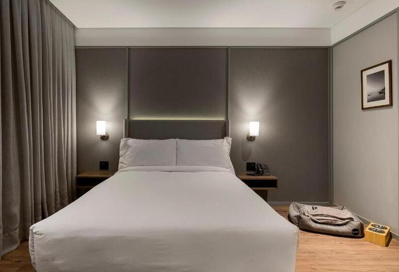 غرفة قياسية لذوى الاحتياجات الخاصة, Kplatz