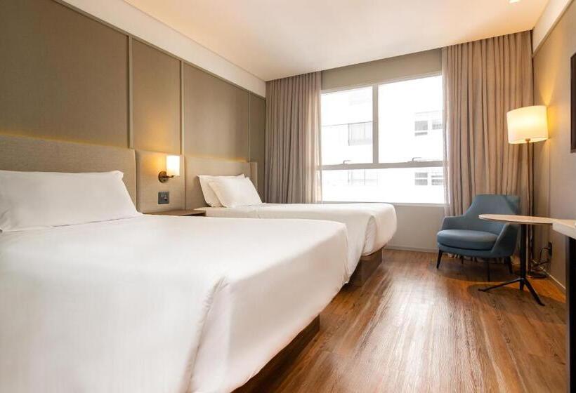 غرفة سوبيريور, Kplatz