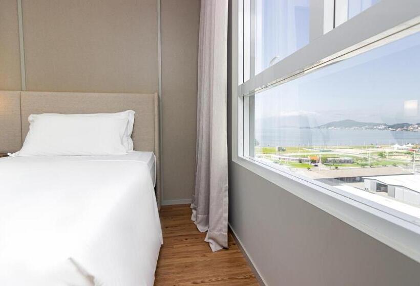 غرفة سوبيريور, Kplatz