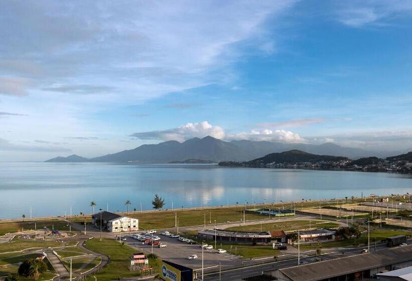 带海景的复工套房, Kplatz