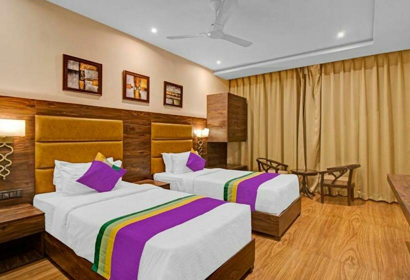 اتاق لوکس, Treebo Premium Median Inn