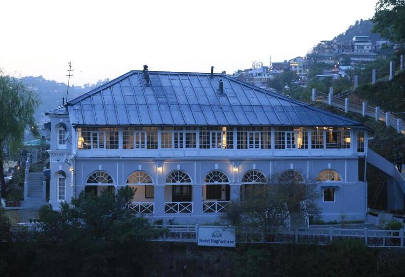 Deluxe Rum, Raghu Vilas