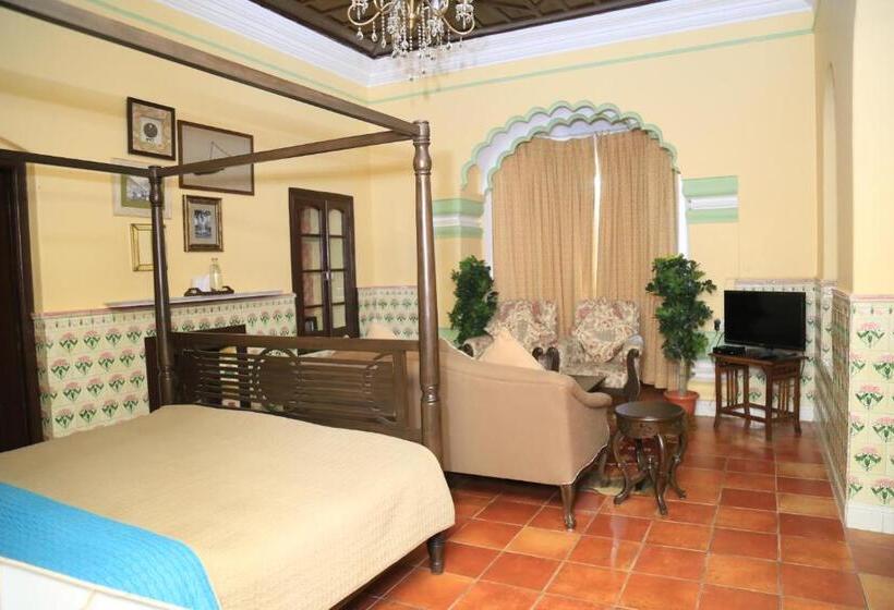 Deluxe Svit, Raghu Vilas