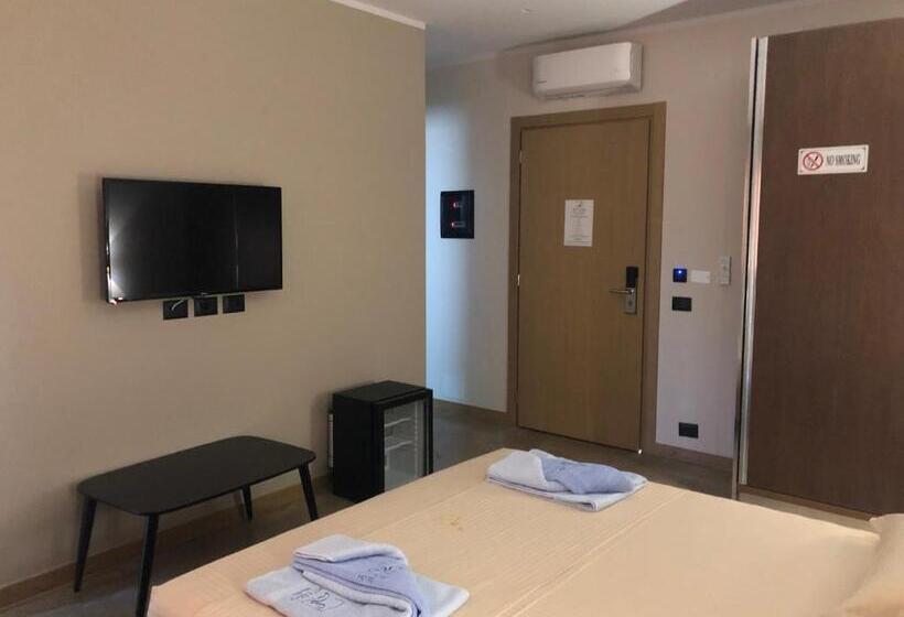 اتاق استاندارد, Ritson