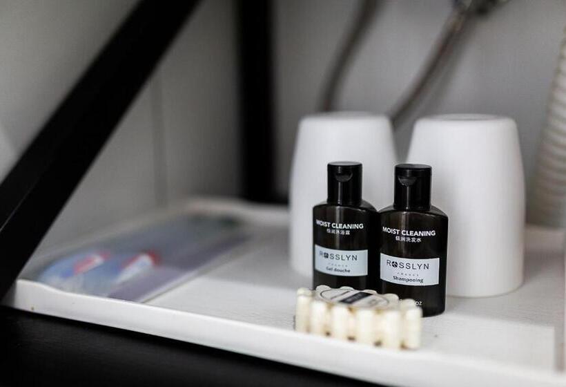 غرفة أساسية, Thirty One