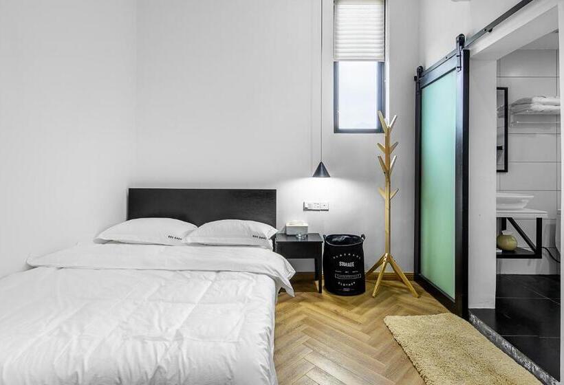 غرفة أساسية, Thirty One