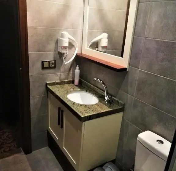 ファミリールーム, Kayıbeyi Hotel & Restaurant