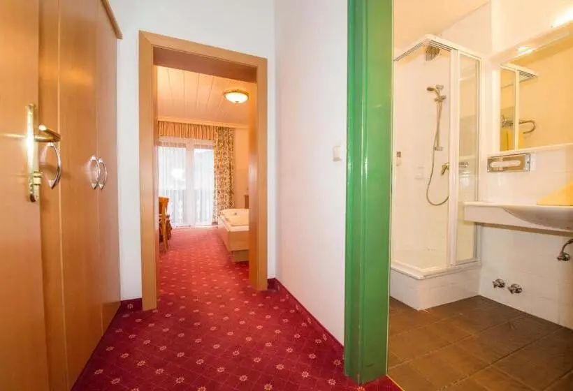 レイクビュースタンダードルーム, Lacus Hotel Am See