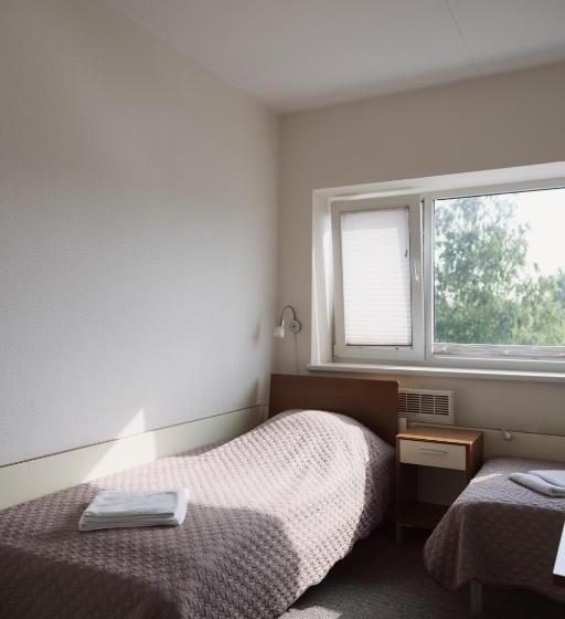 اتاق استاندارد سه نفره, Motelis Gariūnai