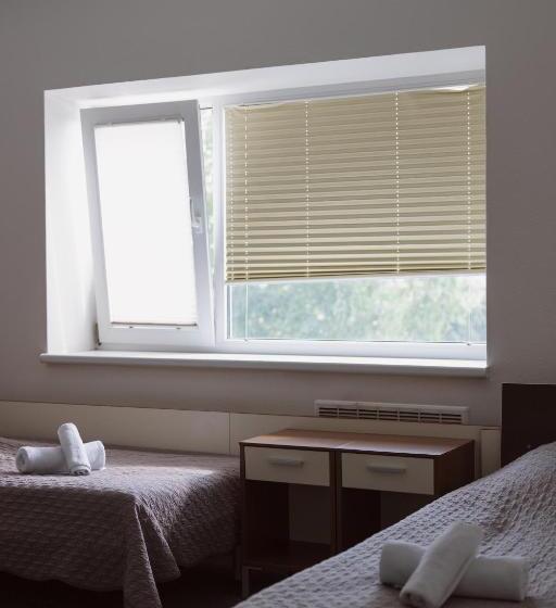 اتاق استاندارد سه نفره, Motelis Gariūnai