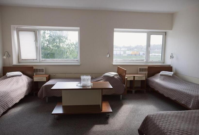 اتاق استاندارد چهار تخته, Motelis Gariūnai