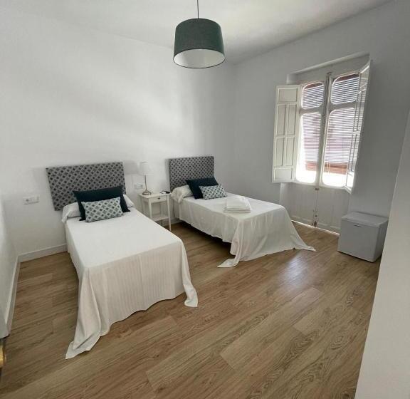 家庭间, Hostal La Cruz 1872