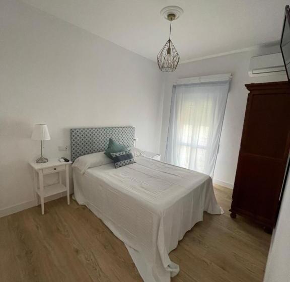 带阳台的三人标准间, Hostal La Cruz 1872