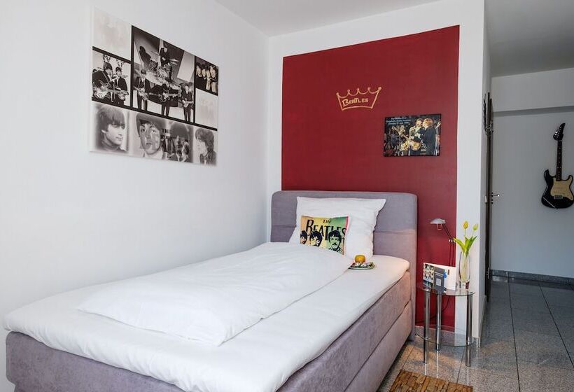 标准单人间, Art Hotel Körschen