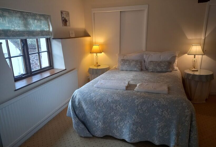 غرفة سوبيريور, Bickleigh Castle